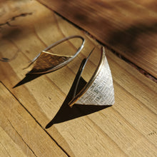 Load image into Gallery viewer, SAIL Earrings v