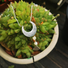Load image into Gallery viewer, MOON pendant, mother-of-pearl