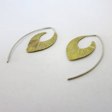 Load image into Gallery viewer, Leaf Hoops
